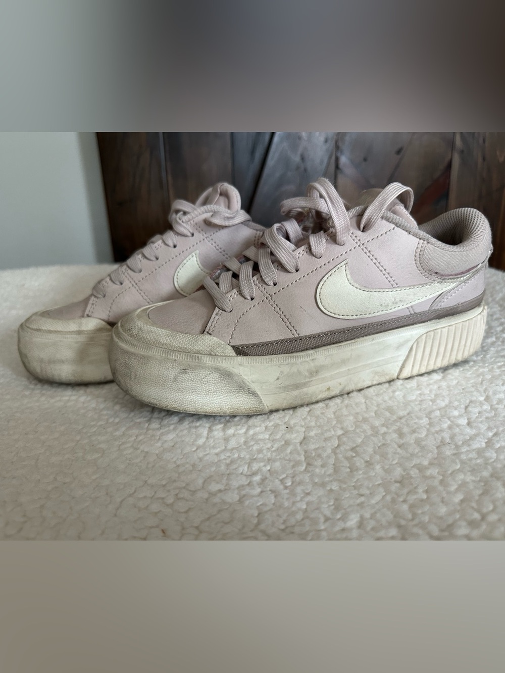 Women’s Nike Legacy Lift